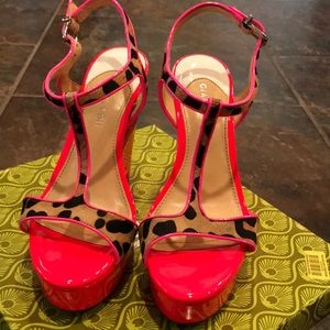 Gianni Bini wedges neon pink & leopard